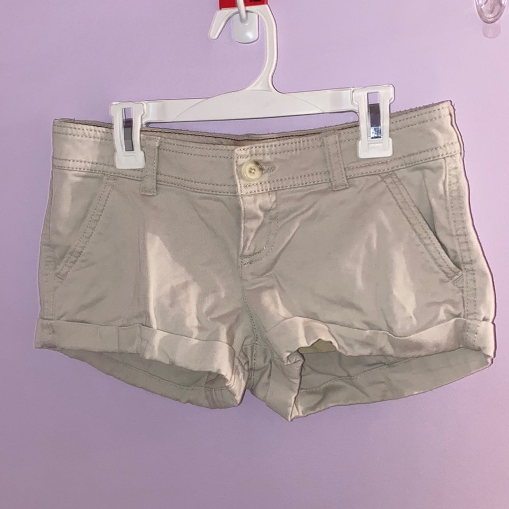Light colored Khaki shorts
